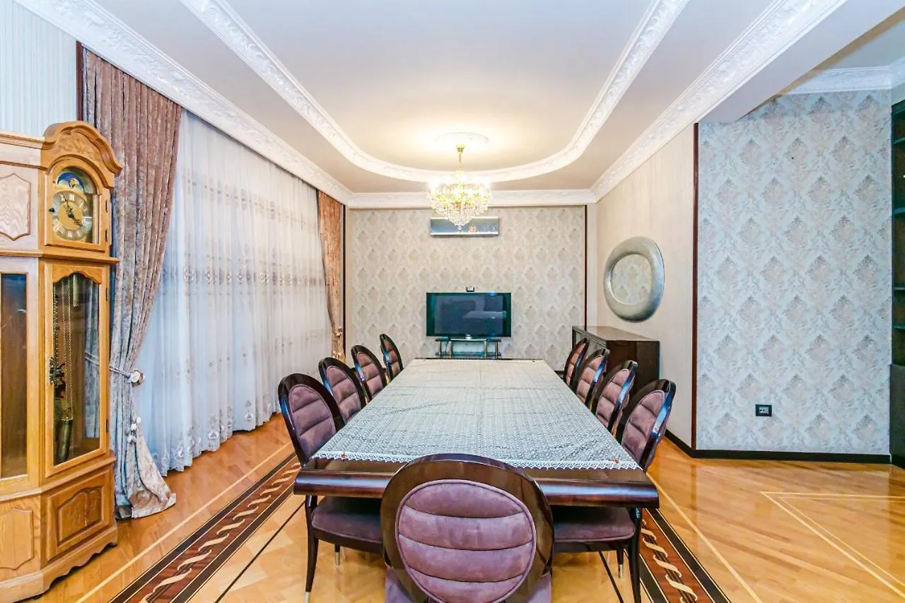 F1 Track Sea View Hotelapartment Barbaris Bakoe