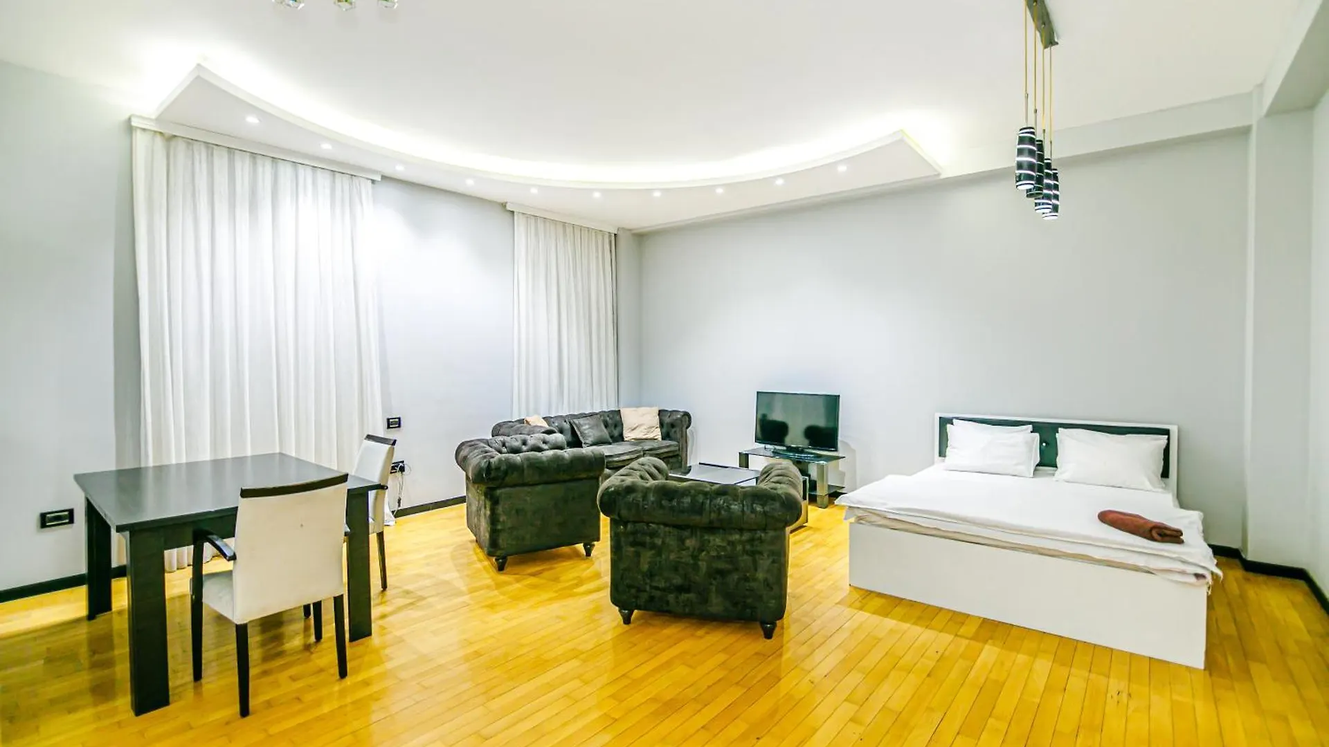 F1 Track Sea View Hotelapartment Barbaris Bakoe